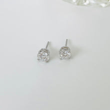 Load image into Gallery viewer, Platinum Set Lab Grown Diamond Earrings