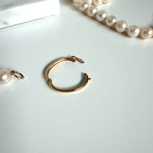 Load image into Gallery viewer, 14k Large Oval Pendant Connector