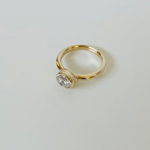 Load image into Gallery viewer, 14k Diamond Bezel Ring