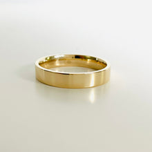 Load image into Gallery viewer, 14k Straight Sided Wedding Band