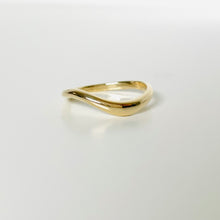 Load image into Gallery viewer, 10k Meghan Wave Ring