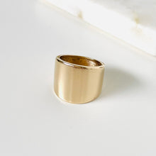 Load image into Gallery viewer, 14k Cigar Band Ring
