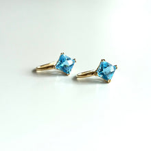 Load image into Gallery viewer, 14k Vintage Blue Topaz Earrings