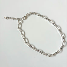 Load image into Gallery viewer, Sterling Silver Large Paperclip Necklace