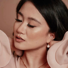 Load image into Gallery viewer, 14k Nikki Round Pearl Earrings