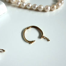 Load image into Gallery viewer, 14k Large Oval Pendant Connector
