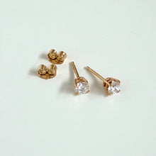 Load image into Gallery viewer, 14k Yellow Gold Lab Grown Diamond Earrings
