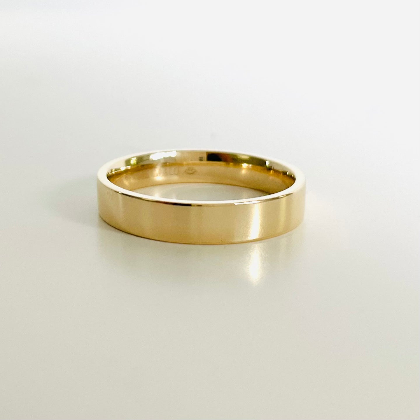 14k Straight Sided Wedding Band