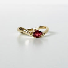 Load image into Gallery viewer, 10k Meghan Ring
