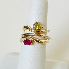 Load image into Gallery viewer, 10k Meghan Gemstone Wave Ring
