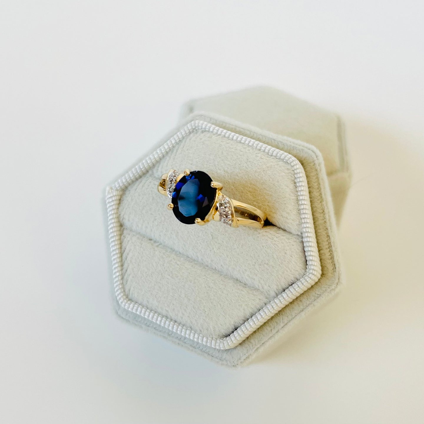 14k Vintage Iolite & Diamond Ring