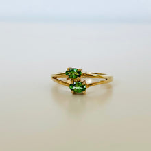 Load image into Gallery viewer, 14k Vintage Peridot Ring
