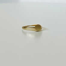 Load image into Gallery viewer, 10k Signet Pinky Ring
