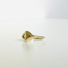 Load image into Gallery viewer, 10k Trillium Peridot Ring
