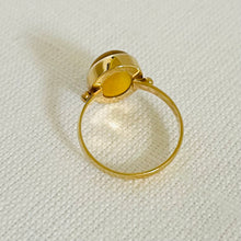Load image into Gallery viewer, 14k Vintage Chalcedony Cabochon Ring
