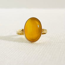 Load image into Gallery viewer, 14k Vintage Chalcedony Cabochon Ring
