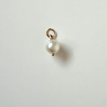 Load image into Gallery viewer, 10k Vintage Pearl Pendants
