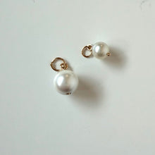 Load image into Gallery viewer, 10k Vintage Pearl Pendants
