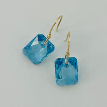 Load image into Gallery viewer, Ear Wires &amp; Aquamarine Crystals
